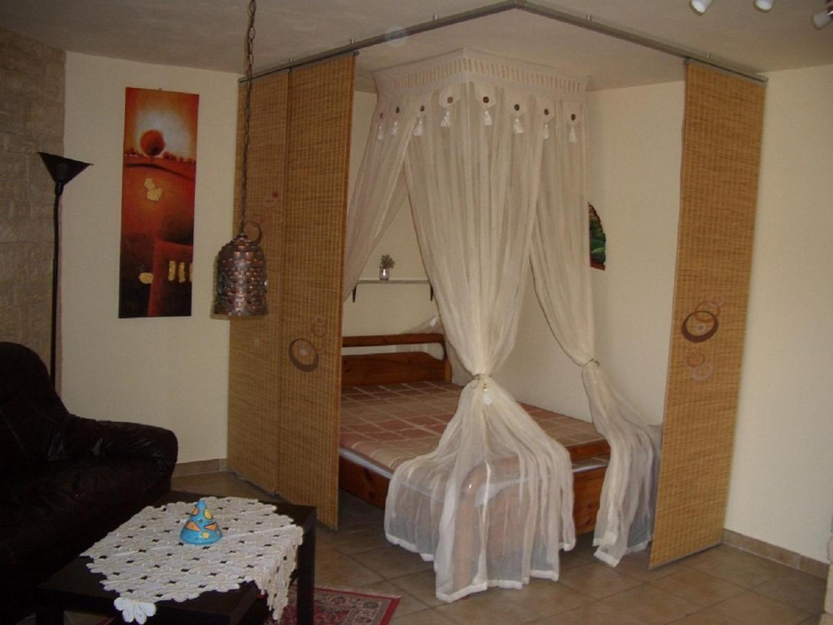 Aspri Apartament *