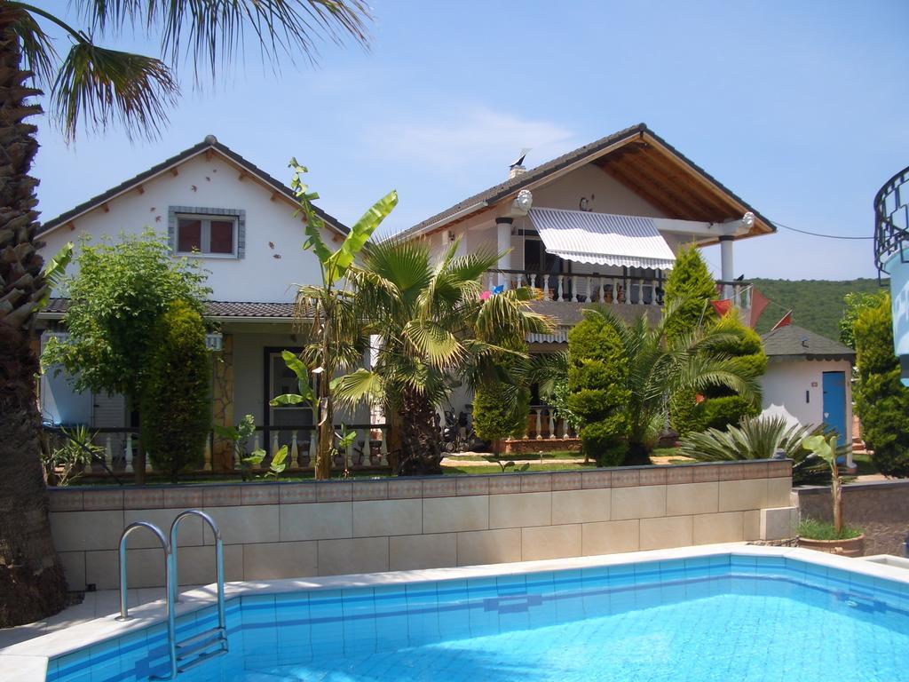 Aspri Apartament *