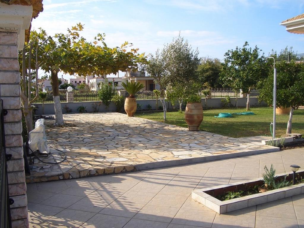 Aspri Ammoudia
