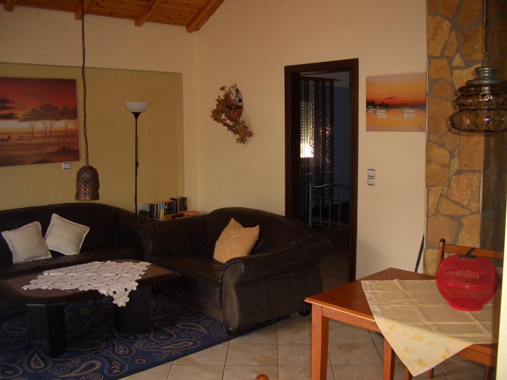 Aspri * Ammoudia